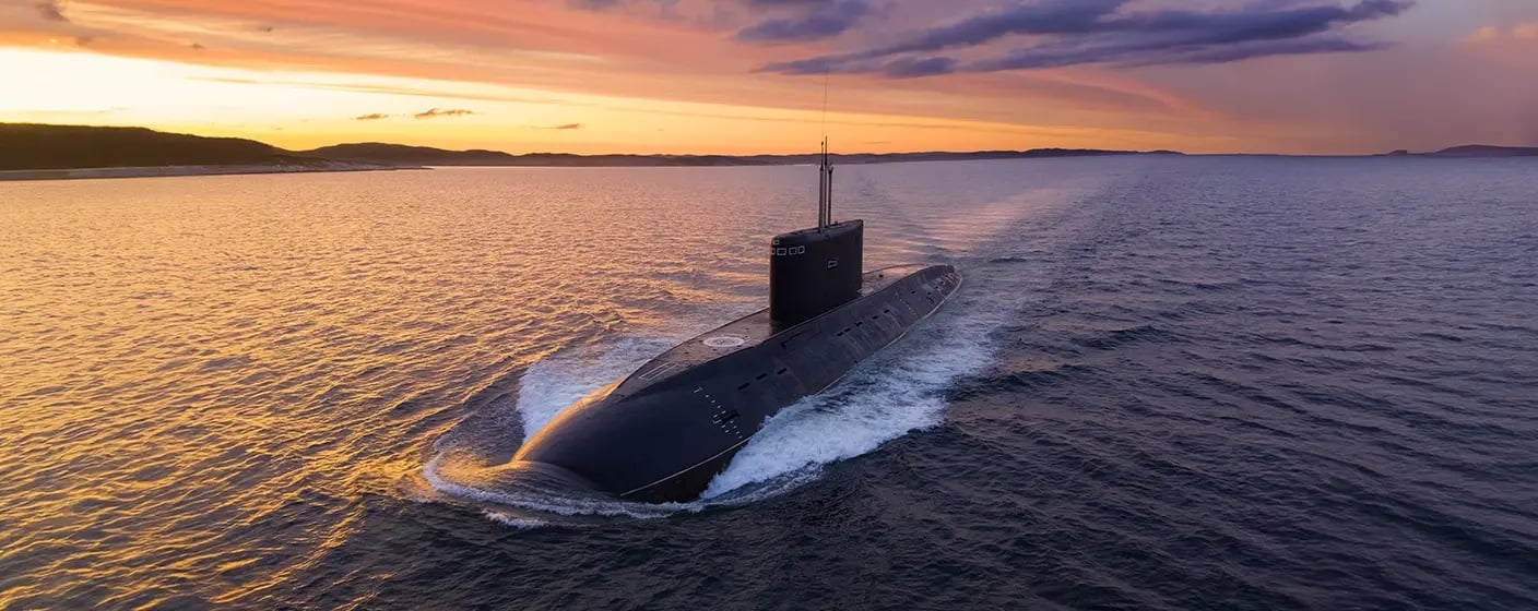 Neutrally buoyant cable for submarine