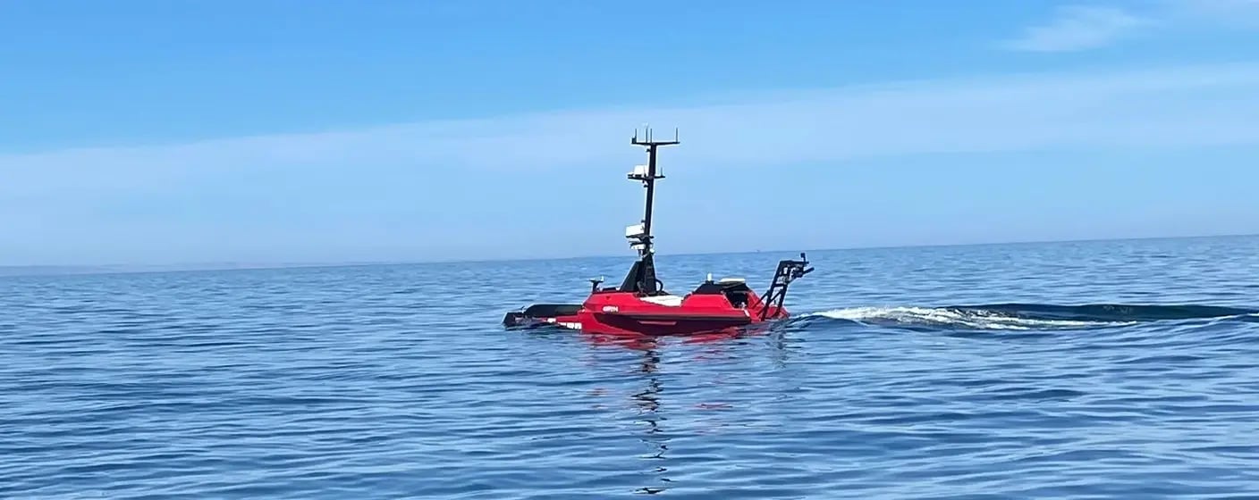 Sonar tow cable for USV